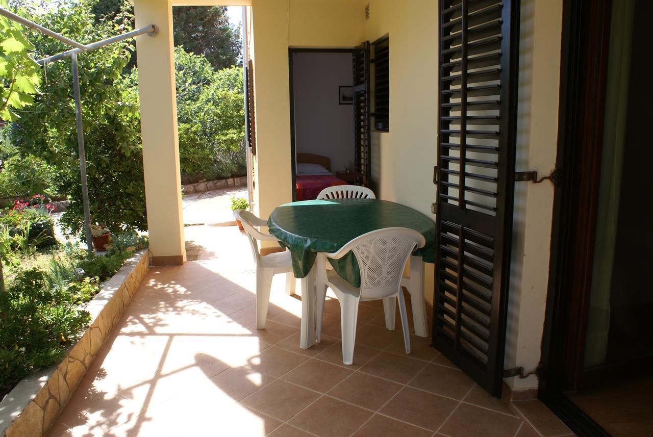 Apartment Ana M Krk Town Luaran gambar