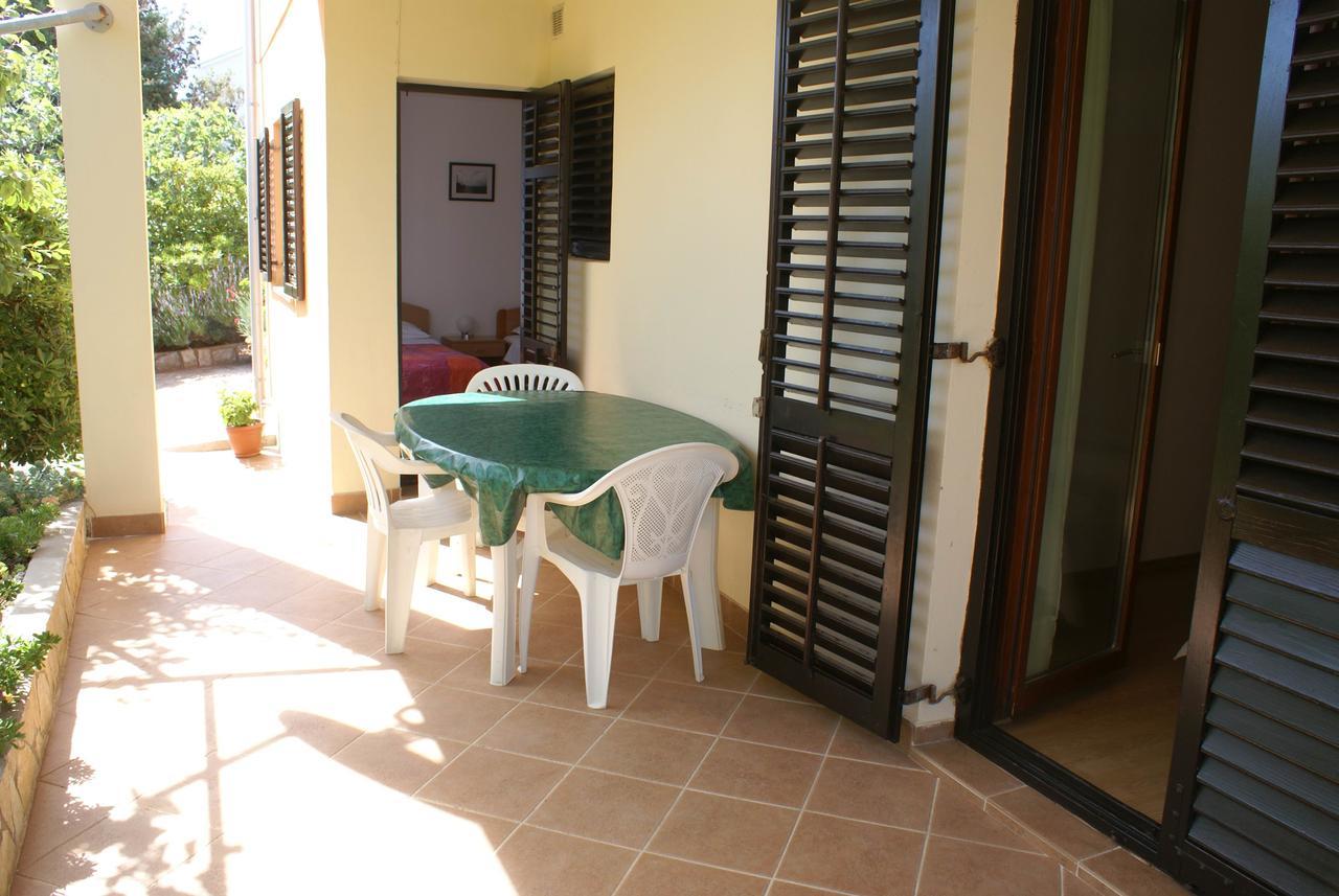 Apartment Ana M Krk Town Luaran gambar