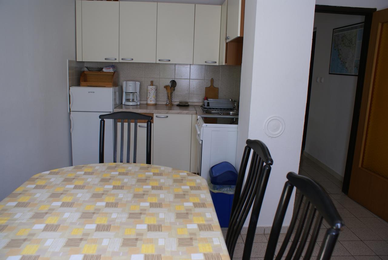 Apartment Ana M Krk Town Luaran gambar